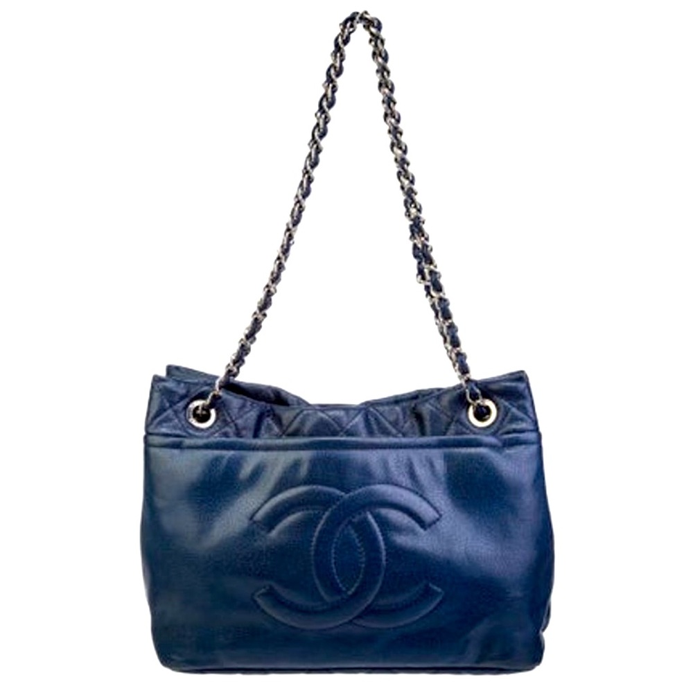 Chanel caviar CC tote bag. Navy leather with white gold hardware. Authentic